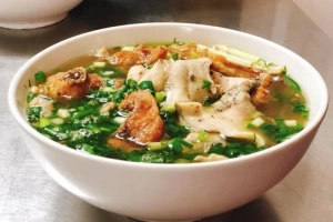 Bát bún cá đầy ắp &#8216;ăn xong vẫn thèm&#8217; ở Hà Nội