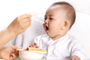 Bé 7 tháng ăn bao nhiêu ml cháo là đủ?
