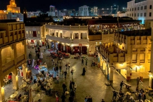 Bên trong khu &#8216;chợ đứng&#8217; ở thủ đô Qatar