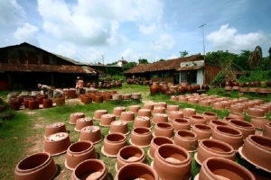 Bên trong lò gốm thủ công cổ nhất Bình Dương