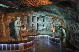 Bên trong mỏ muối Wieliczka cổ ở Ba Lan