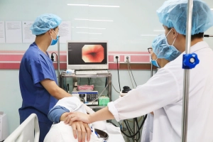 Bệnh nhân tăng huyết áp chuẩn bị nội soi tiêu hóa gây mê cần lưu ý gì?