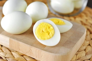 Bị Covid ăn trứng được không?