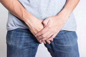 Bị giãn tĩnh mạch thừng tinh có kiêng quan hệ không?
