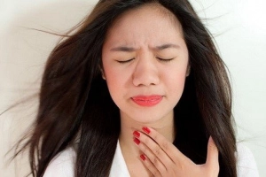Bị khàn tiếng nhưng không đau họng, có đáng lo?