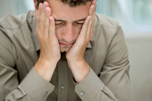 Bị khô miệng mệt mỏi là bệnh gì?