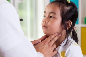 Bị quai bị uống thuốc gì?
