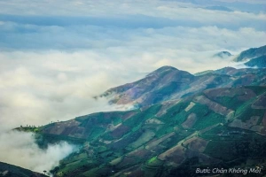 Biển mây cuồn cuộn ở Tà Xùa