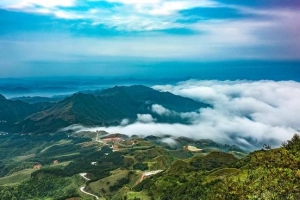 Biển mây trên đỉnh Mẫu Sơn