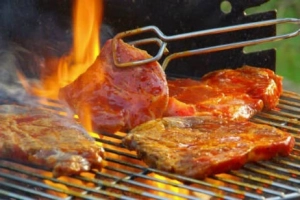 Bò tái kiến đốt - món ăn lạ ở Tam Đảo