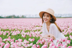Ca sĩ Linh Phi say lòng với chuyến đi &#8216;lạc về miền cổ tích&#8217;