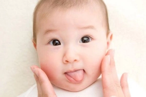 Các cách chữa mắt lác ở trẻ em