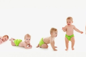 Các mốc quan trọng của trẻ trong năm đầu tiên