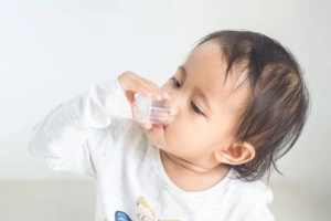 Các tác dụng phụ khi cho trẻ uống sắt