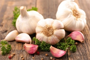 Cách điều trị u vàng quanh mắt