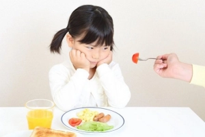 Cách khắc phục biếng ăn tâm lý ở trẻ