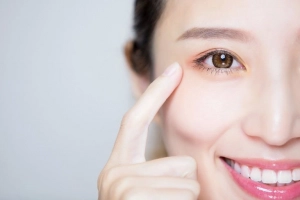 Cách trẻ hoá vùng mắt an toàn