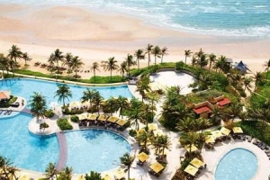 Cận cảnh hồ bơi &#8216;đẹp như mơ&#8217; tại The Grand Hồ Tràm Strip Vũng Tàu