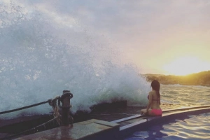 Cận cảnh hồ bơi nước mặn vươn ra biển độc đáo tại Rock Water Bay Beach Phan Thiết