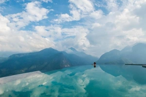 Cận cảnh hồ bơi vô cực ở Topas Ecolodge Sapa đang gây sốt cư dân mạng