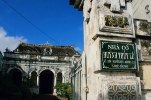 Căn phòng cho khách thuê nghỉ lại trong nhà cổ &#8216;Người tình&#8217;