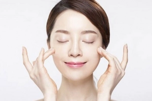Căng da mặt ở Vinmec có đau không?