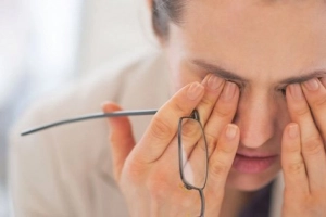 Cảnh giác mắt bị mờ đột ngột