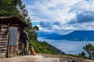 Chàng trai rong ruổi qua 5 châu lục cùng chó cưng
