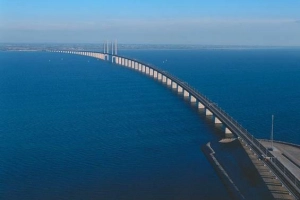 Chiêm ngưỡng cây cầu bắc giữa đại dương