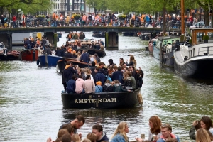 Chiến dịch hạn chế du khách thiếu ý thức ở Amsterdam