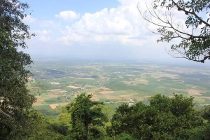 Chinh phục đỉnh núi Bà Đen