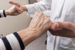 Chứng run: Phân loại và cách điều trị