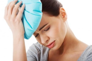 Chườm đá có thể điều trị đau đầu không?
