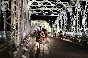 Có một Huế bình yên, dịu dàng đến lạ khi thành phố lên đèn