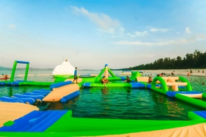 Cô Tô Park: Công viên nước bơm hơi trên bãi biển lớn nhất Việt Nam