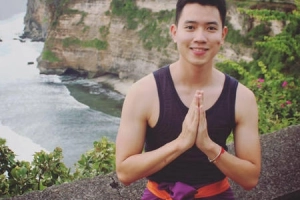Cơ trưởng 9X đẹp trai mê mẩn du lịch Bali