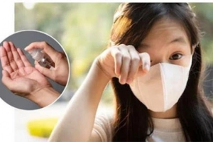Cồn 70 độ bắn vào mắt có sao không?