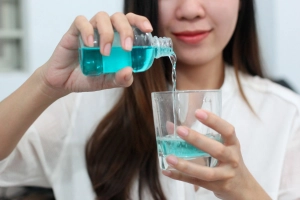 COVID-19 và nước súc miệng