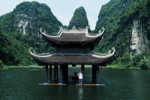 Cuối hè, đến Ninh Bình tận hưởng &#8216;sông nước mây trời&#8217; như Quang Vinh