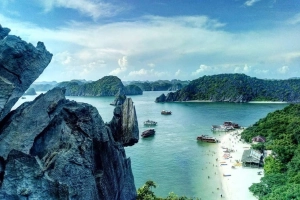 Cuối tuần chưa biết đi đâu, rủ ngay hội bạn thân tới Cát Bà
