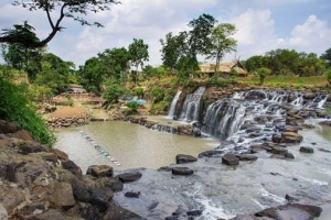 Cuối tuần đi Đồng Nai tắm thác Đá Hàn