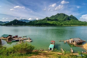 Cuối tuần du ngoạn &#8216;Hạ Long trên cạn&#8217;
