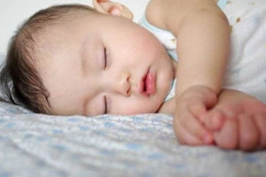 Đặc điểm giấc ngủ của trẻ sơ sinh từ 6-9 tháng