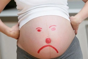Đang có bầu đặt thuốc viêm được không?