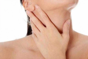 Đau cuống lưỡi kèm nổi hạch cổ là dấu hiệu bệnh gì?