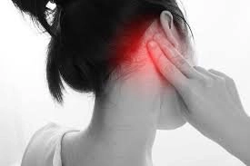 Đau đầu, buồn nôn kèm hạch sau tai là dấu hiệu bệnh gì?