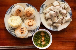Đầu đông du lịch Đà Lạt thưởng thức bánh căn nóng hổi