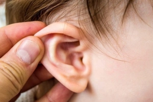 Dấu hiệu viêm tai giữa cấp tính ở trẻ em