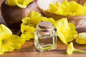 Dầu hoa anh thảo dưỡng ẩm da có tốt không?