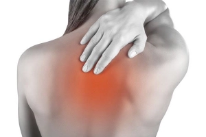 Đau sau lưng vùng phổi kèm khó thở: Vì sao cần cảnh giác?
